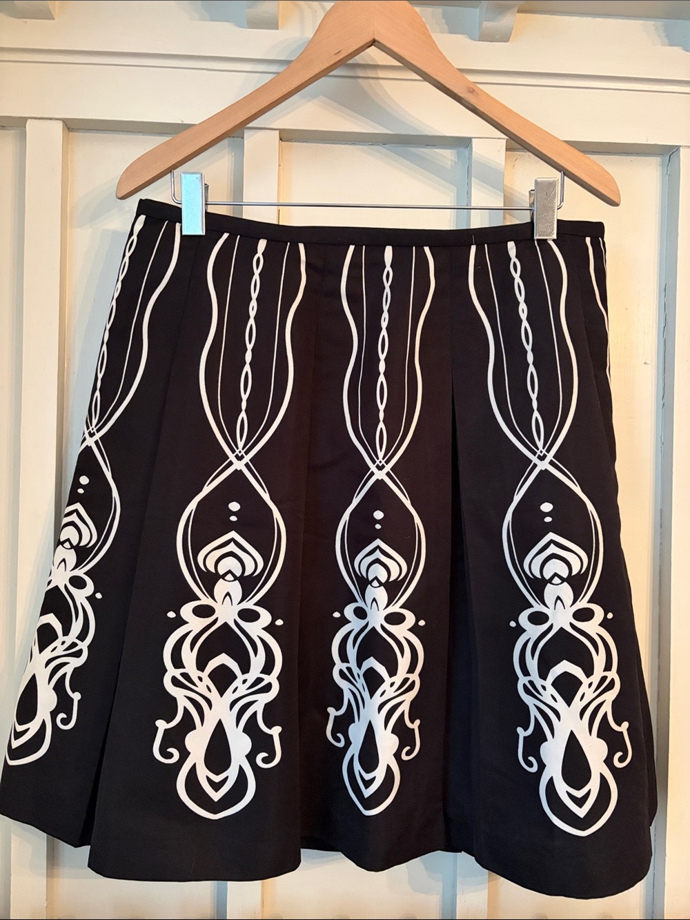 Stunning Worthington Black Skirt with White Graphic Print